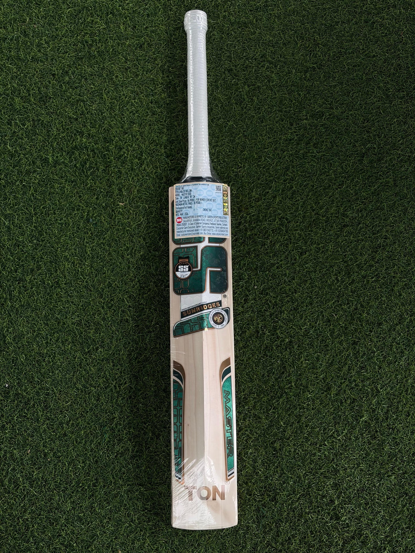 CRICKET BAT - SS MASTER 1000
