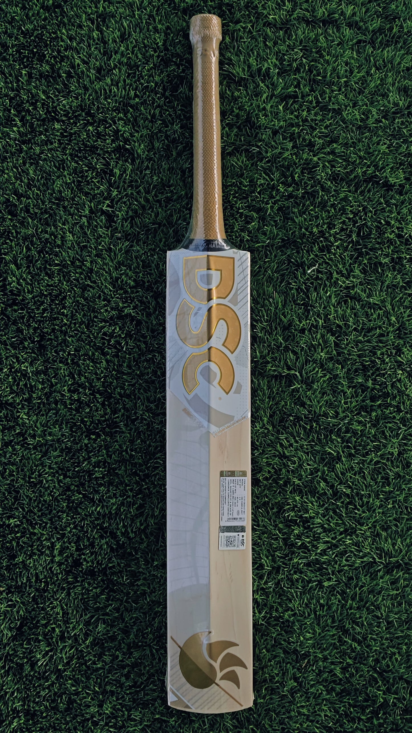 DSC Cricket Bat EUREKA JOLT