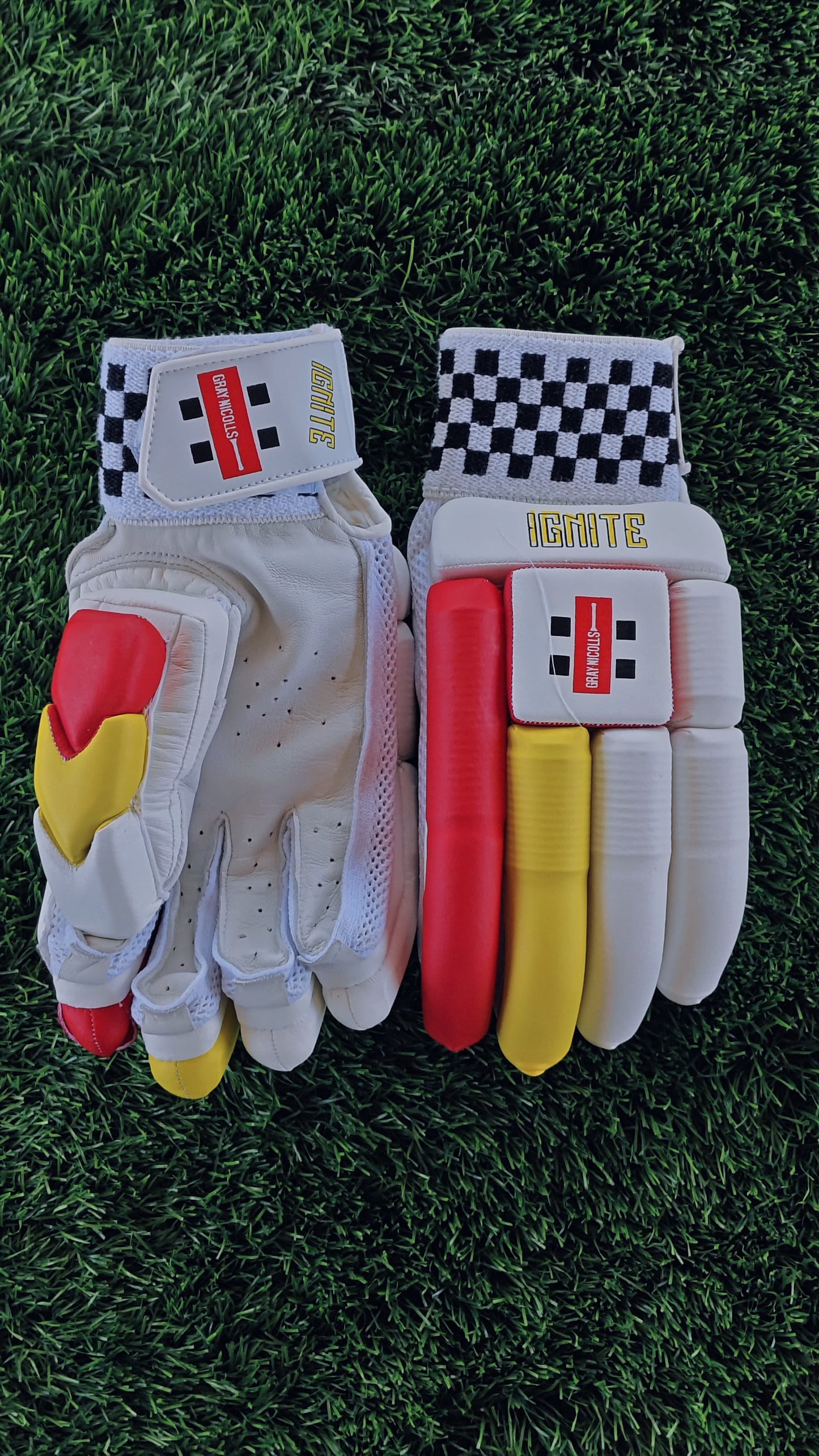 GN Batting Gloves IGNITE (RH)