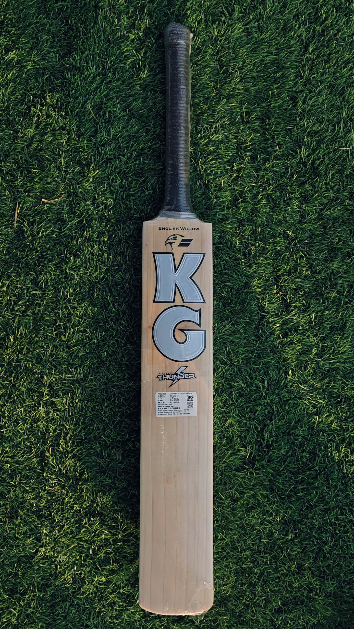 KG Cricket Bat THUNDER