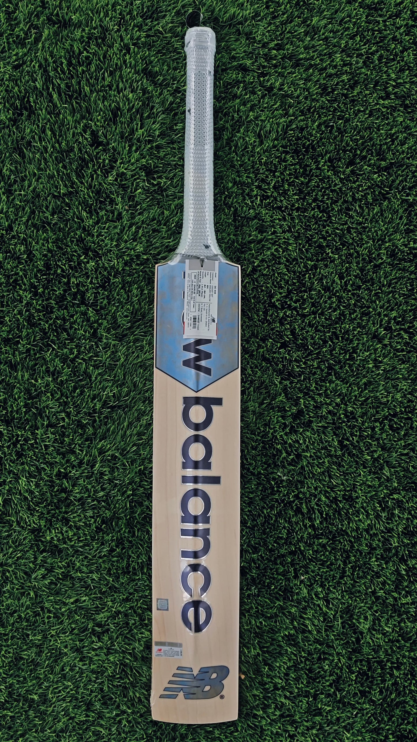 NB Cricket Bat DC 640