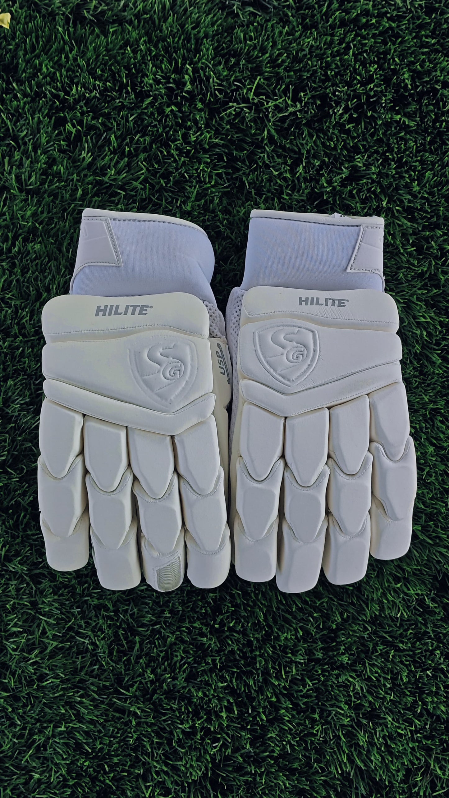 SG Batting Gloves HILITE WHITE (RH)