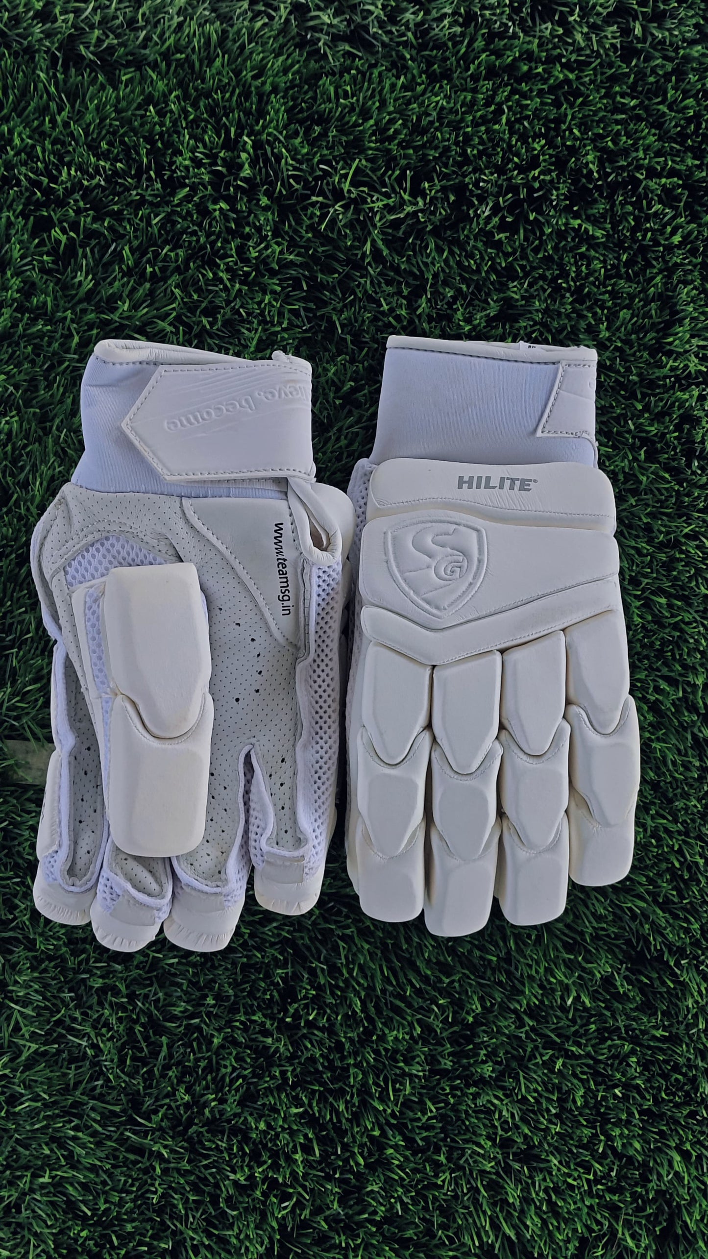 SG Batting Gloves HILITE WHITE (RH)