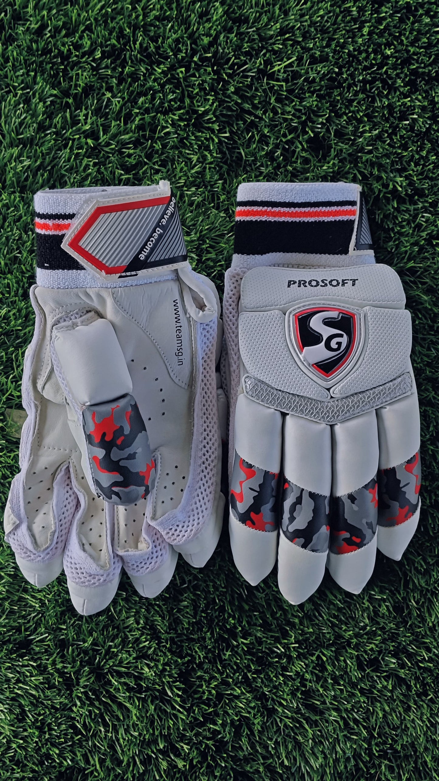 SG Batting Gloves PROSOFT (RH)