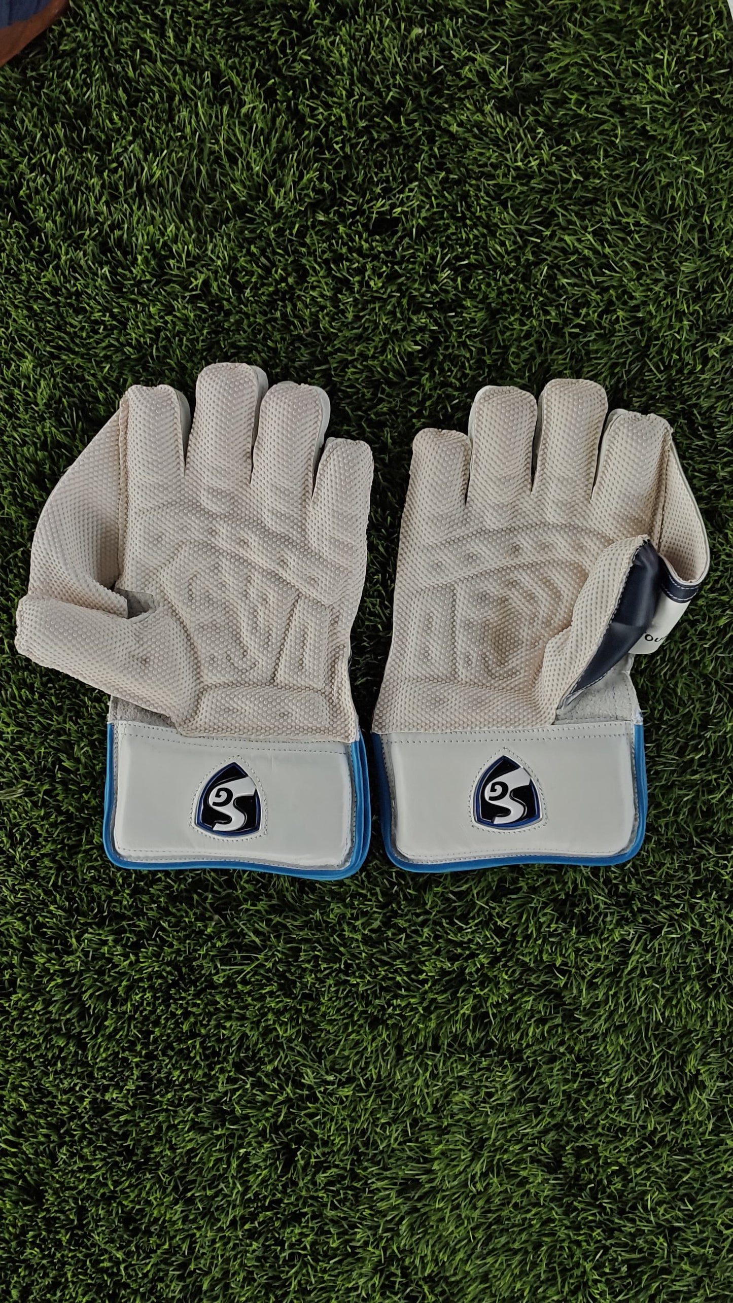SG Wicket Keeping Gloves TOURNAMENT