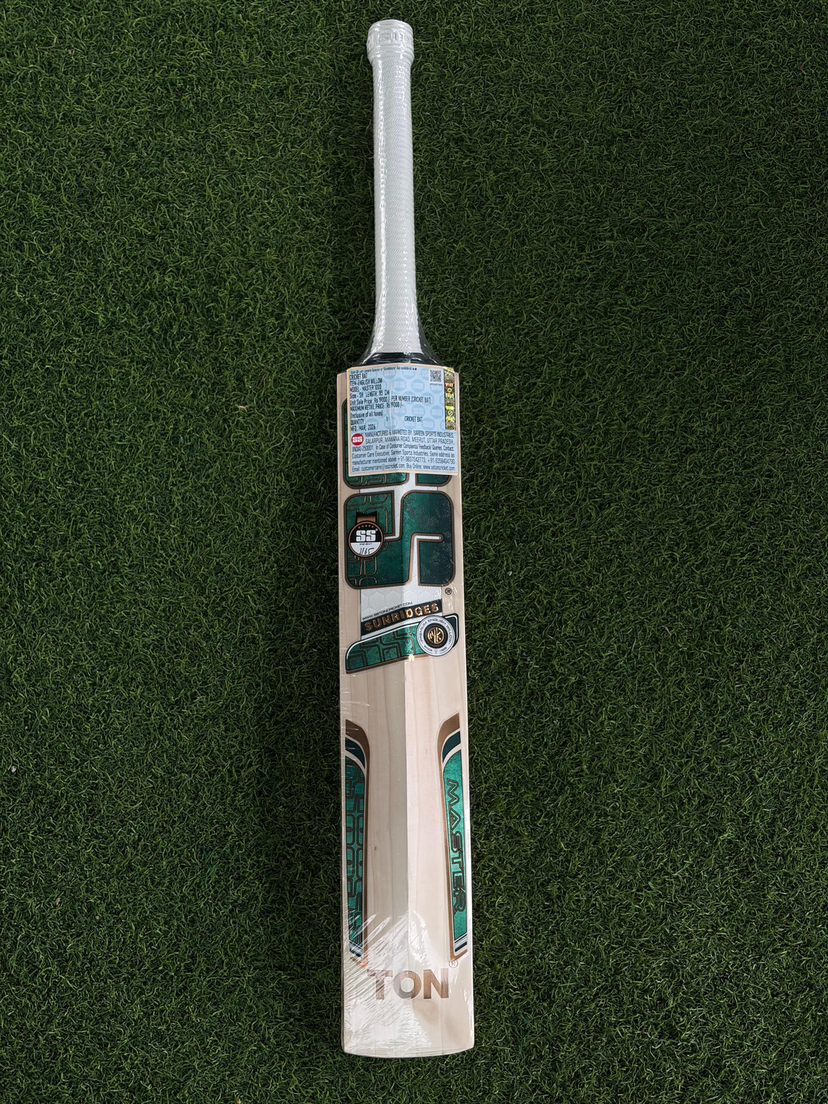 CRICKET BAT - SS MASTER 1000