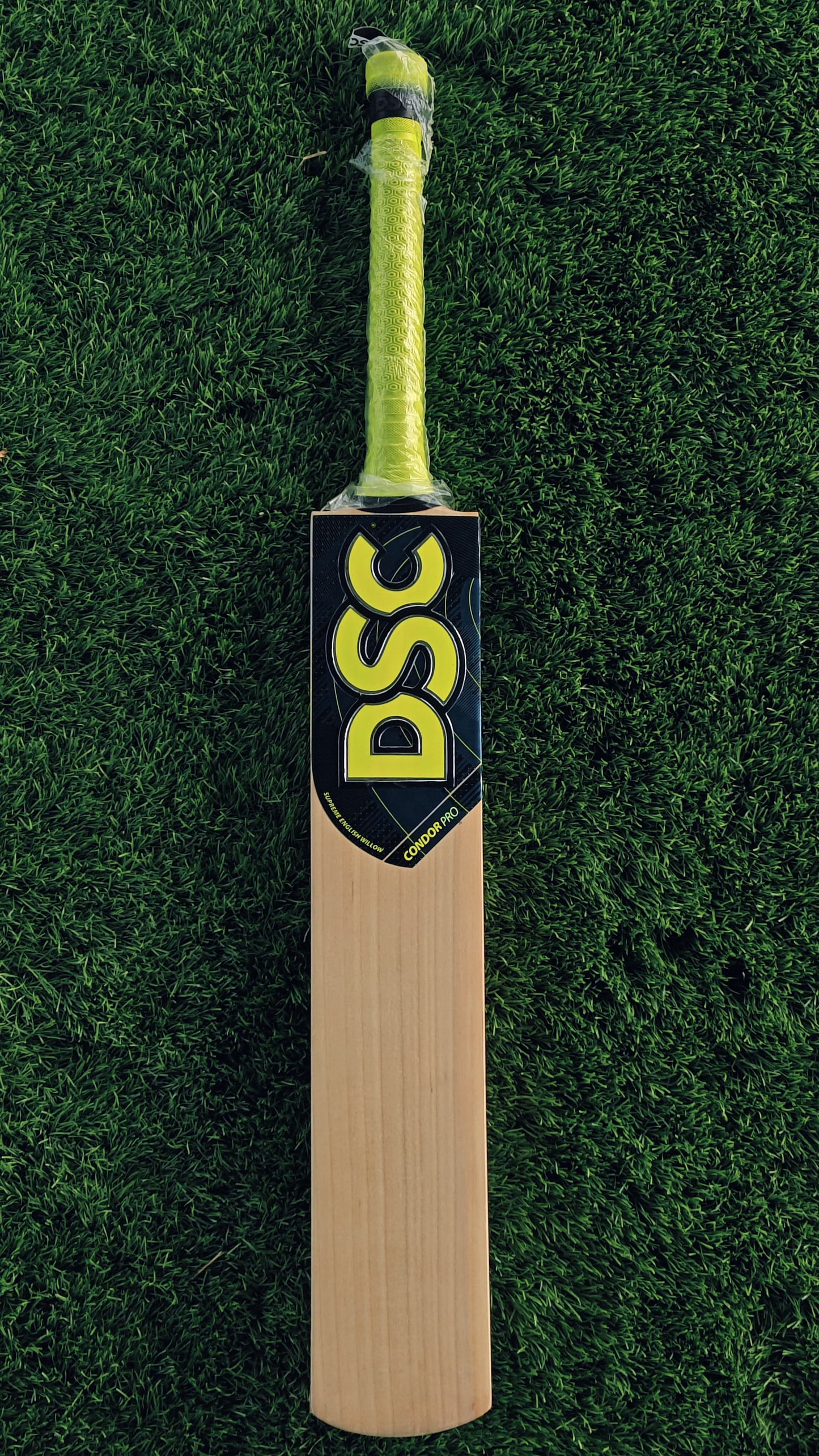 DSC Cricket Bat CONDOR PRO