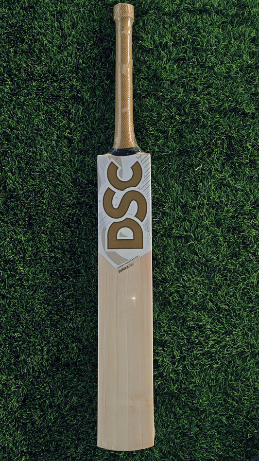 DSC Cricket Bat EUREKA JOLT