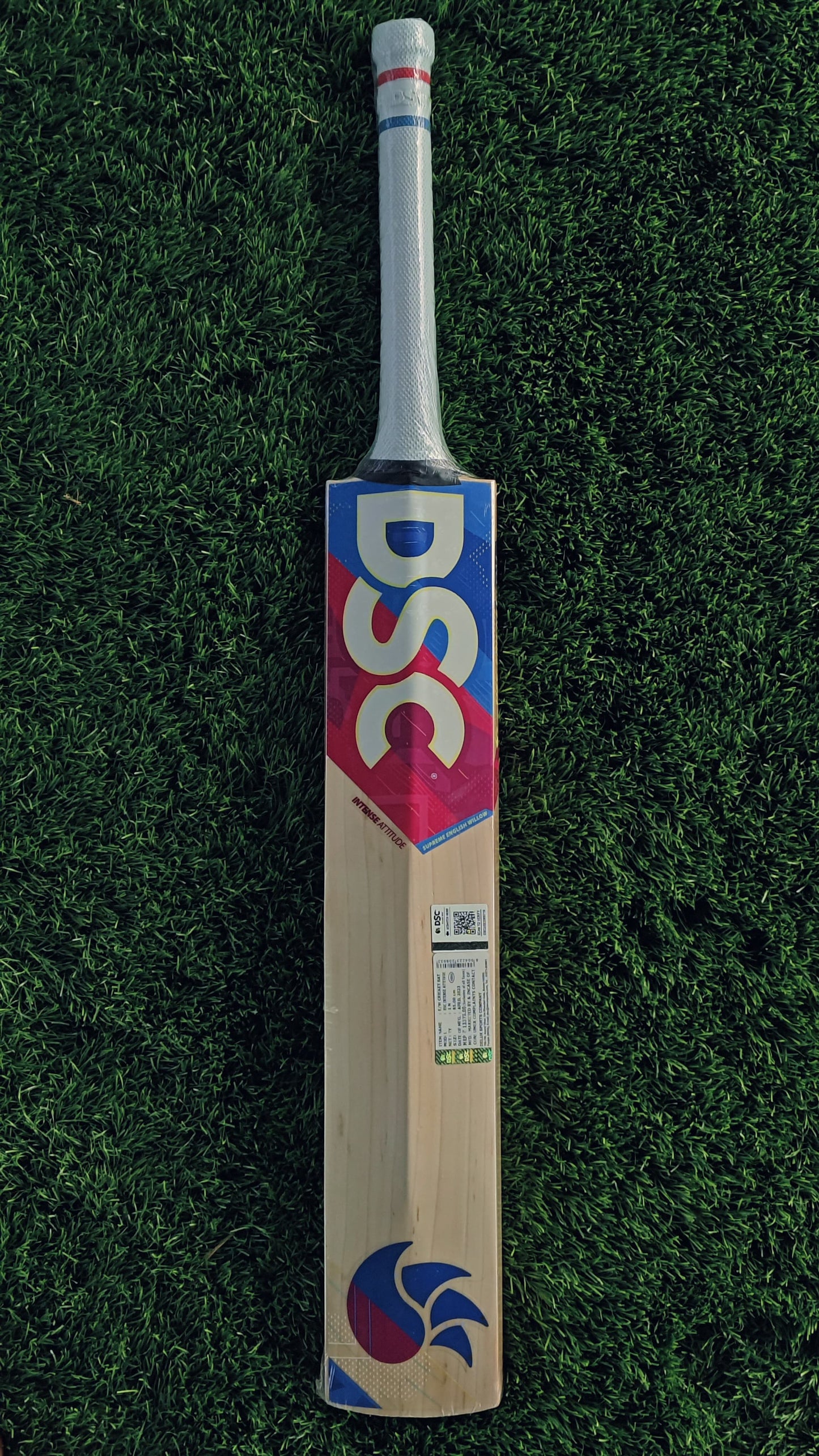 DSC Cricket Bat INTENSE ATTITUDE
