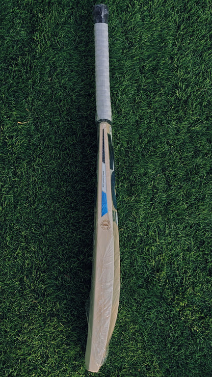KG Cricket Bat MIGHTY