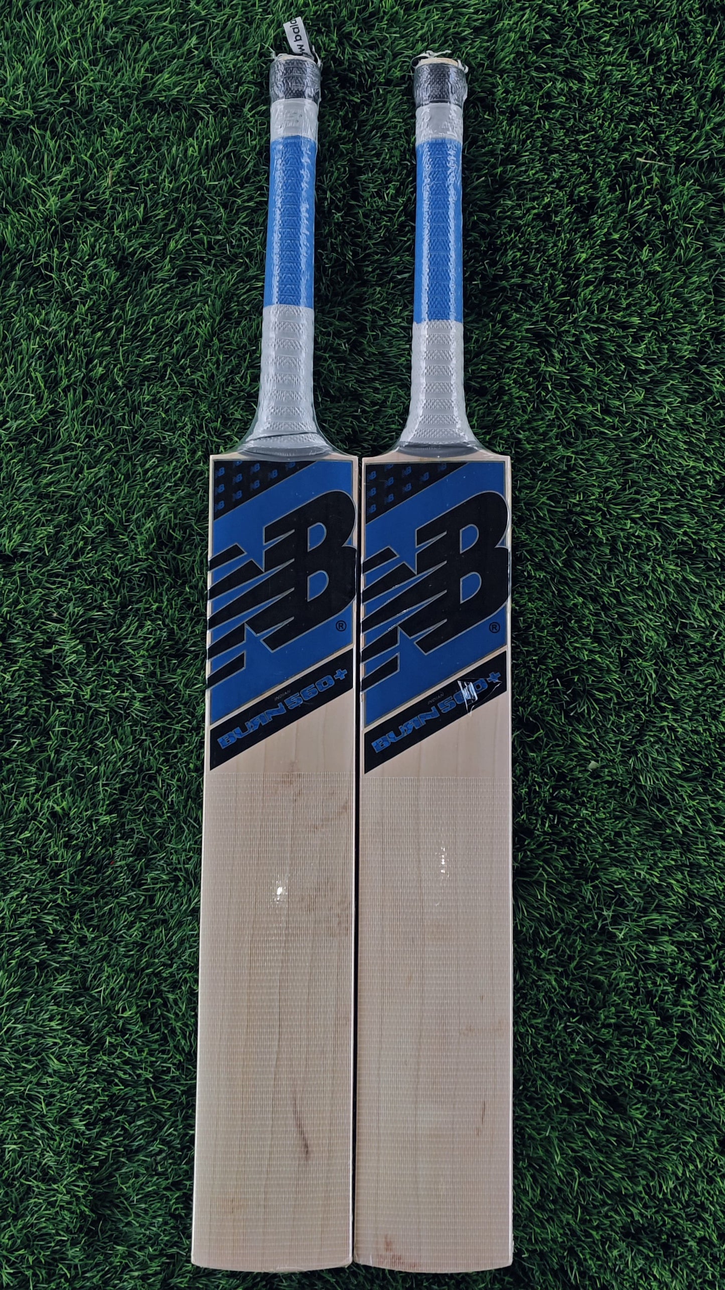 NB Cricket Bat BURN 560+