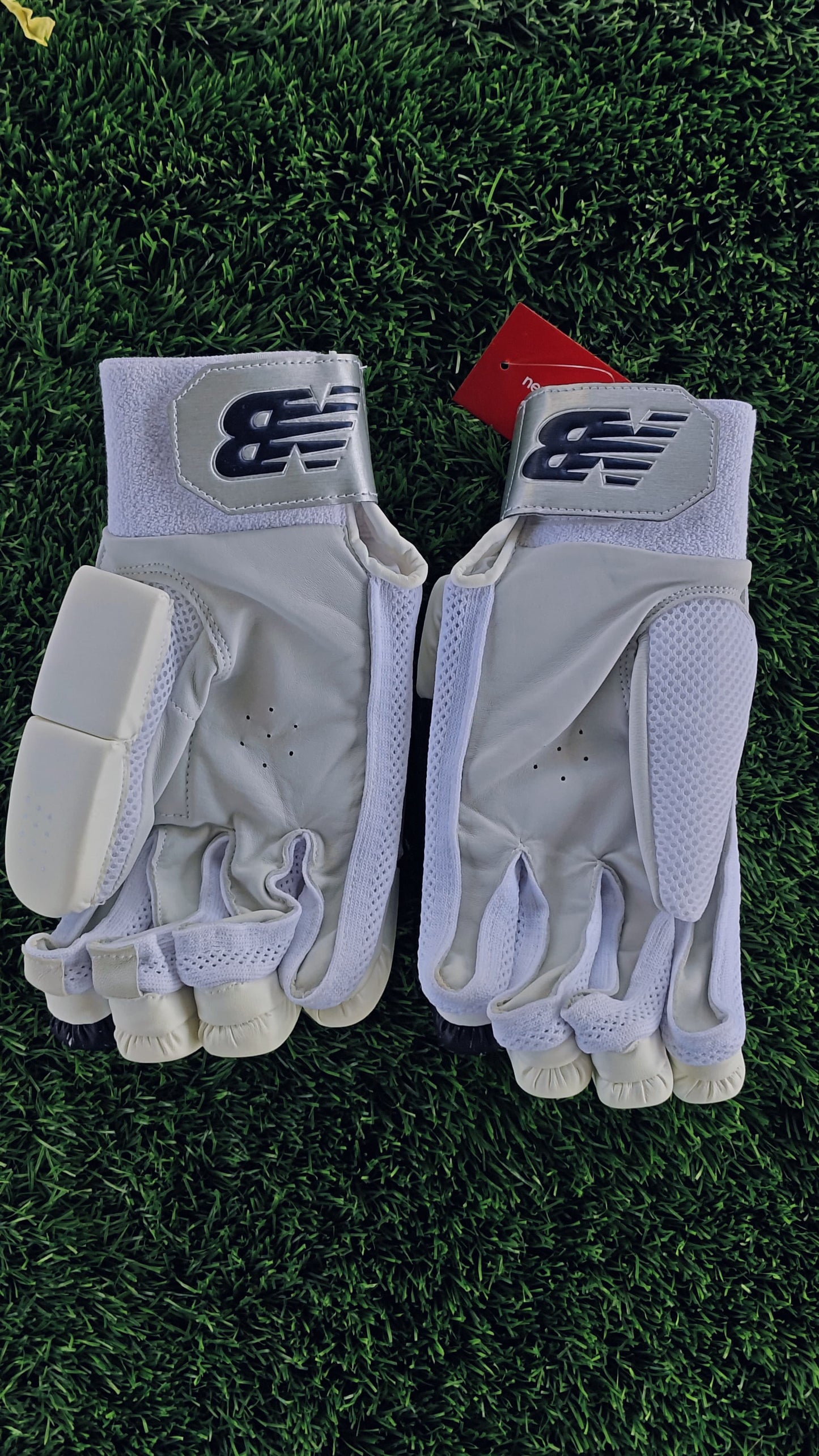 NB Batting Gloves DC 5i (RH)