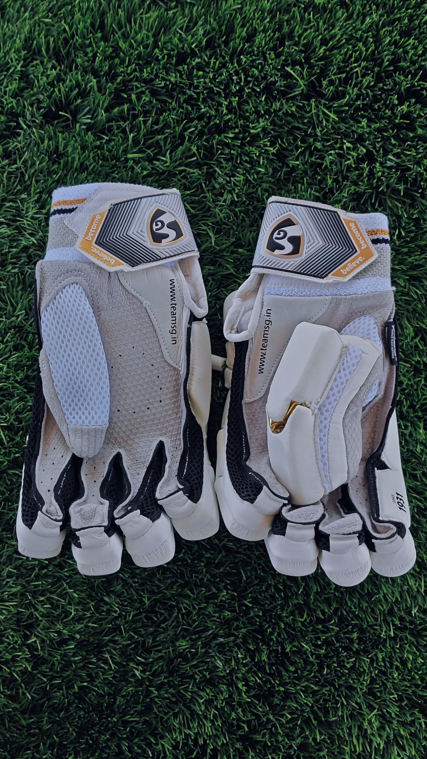 SG Batting Gloves HILITE (LH)