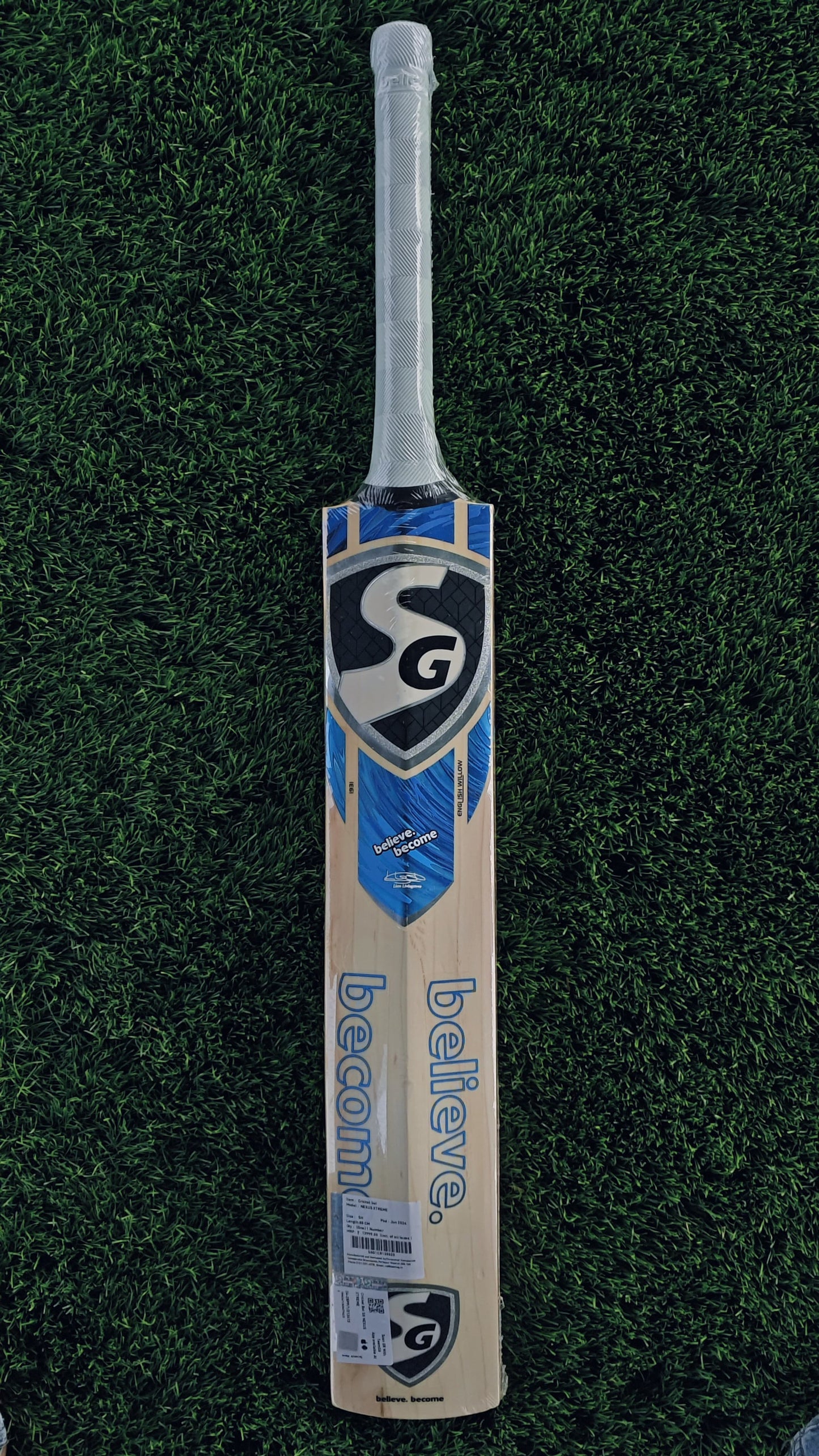 SG Cricket Bat NEXUS XTREME