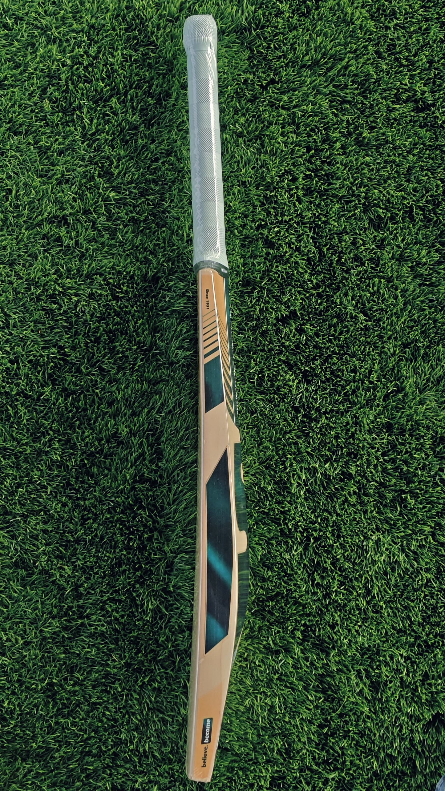 SG Cricket Bat SKIPPER ICON