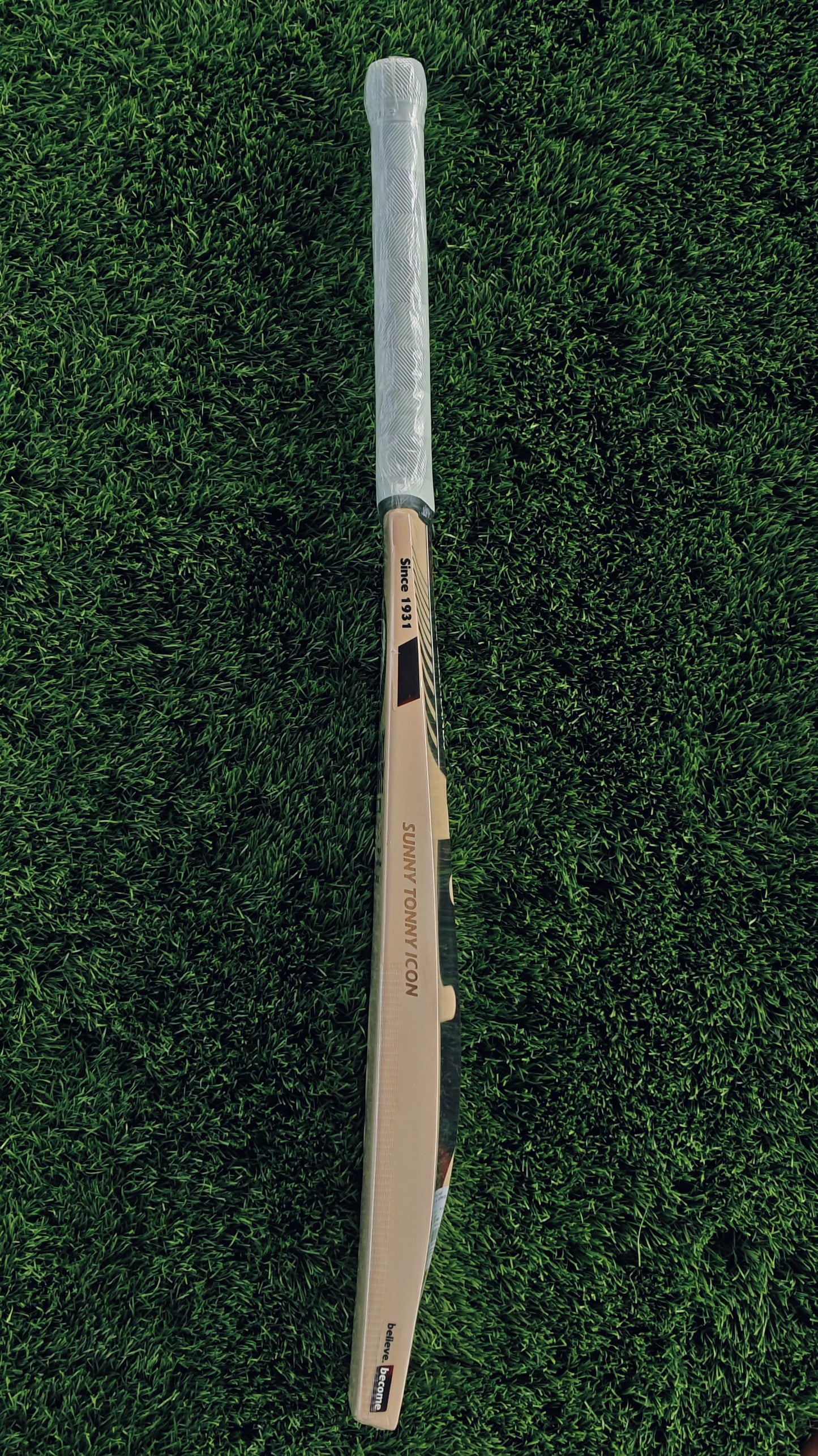 SG Cricket Bat SUNNY TONNY ICON