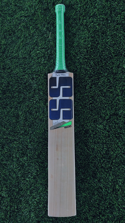 SS Cricket Bat MASTER 1500