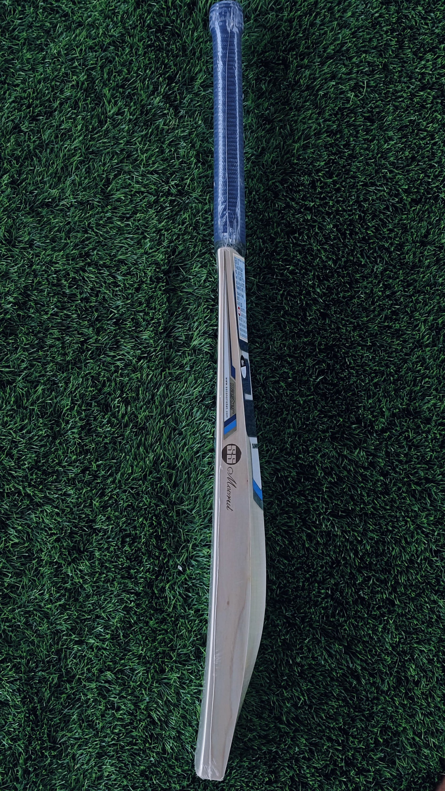 SS Cricket Bat MASTER 7000