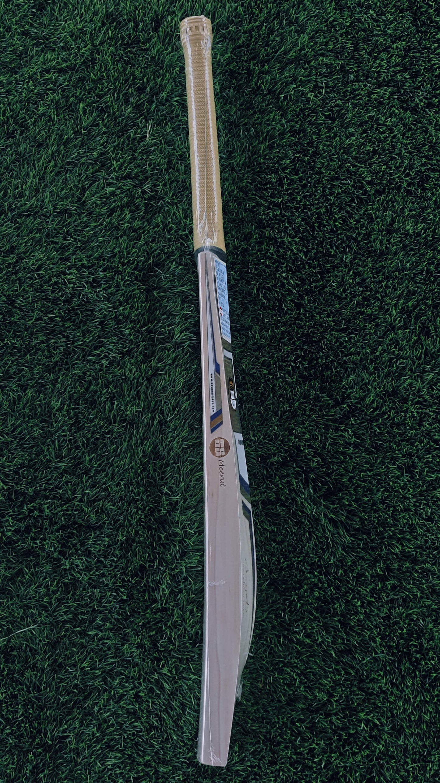 SS Cricket Bat SKY EDITION THUNDER