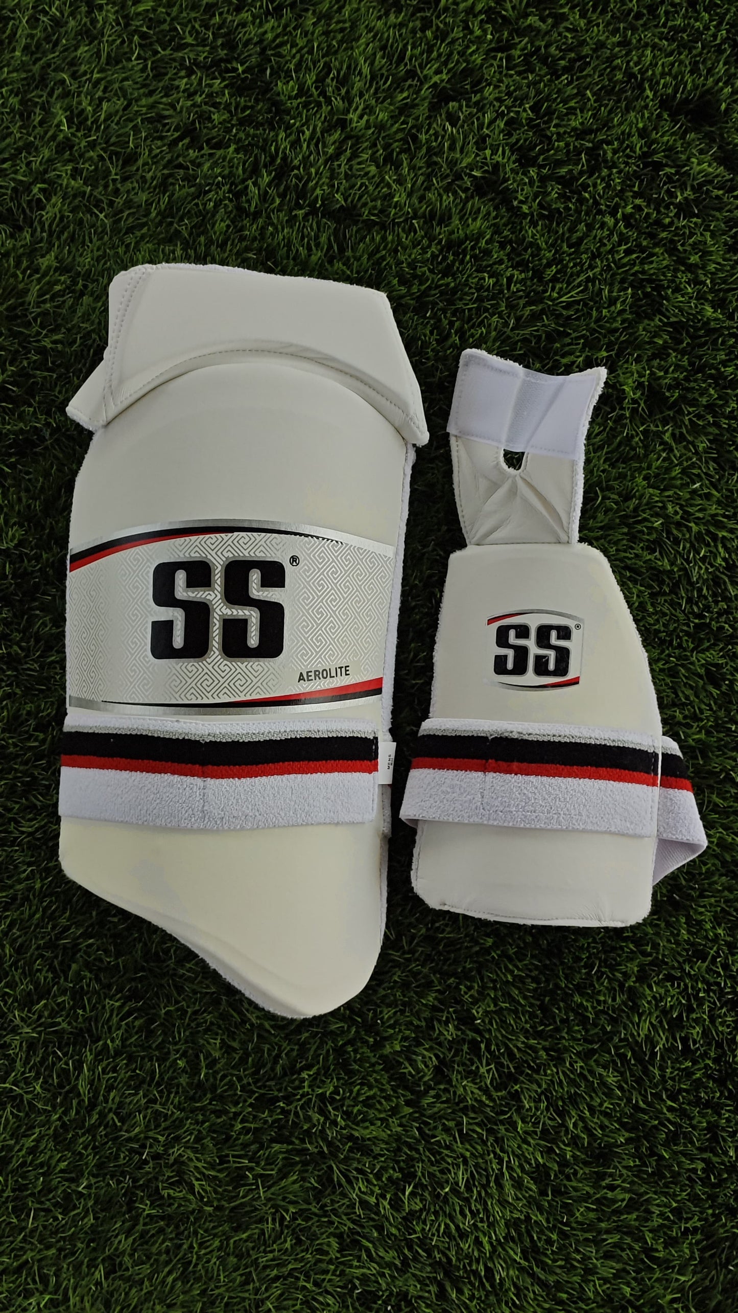 SS Thigh Guard AEROLITE (RH)